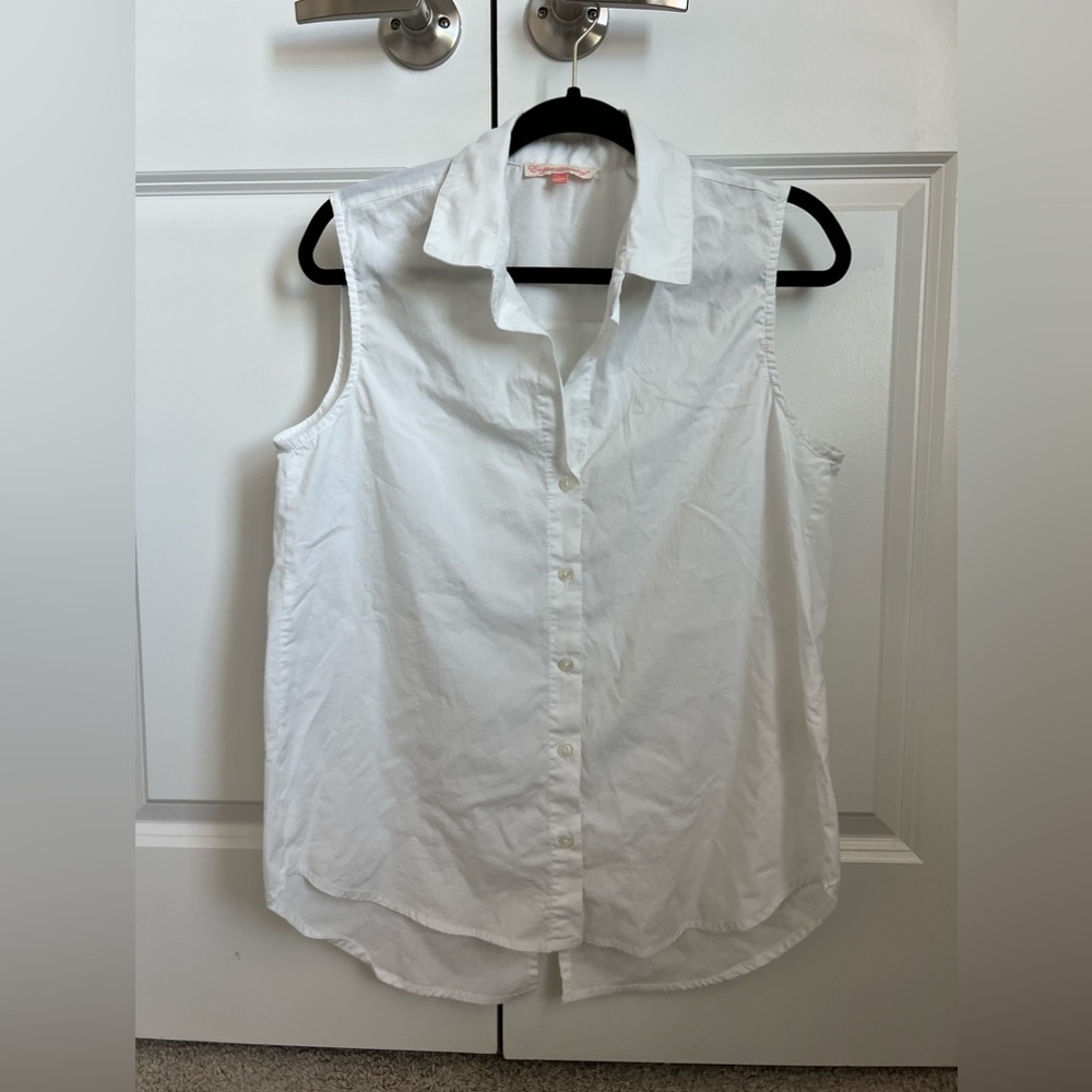 Sleeveless shirt size L